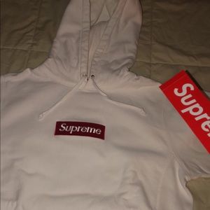 SUPREME BOX LOGO